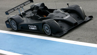 Illustration for article titled Corvette-Engined Formula Le Mans LMP2 Racer Makes Angry Noises
